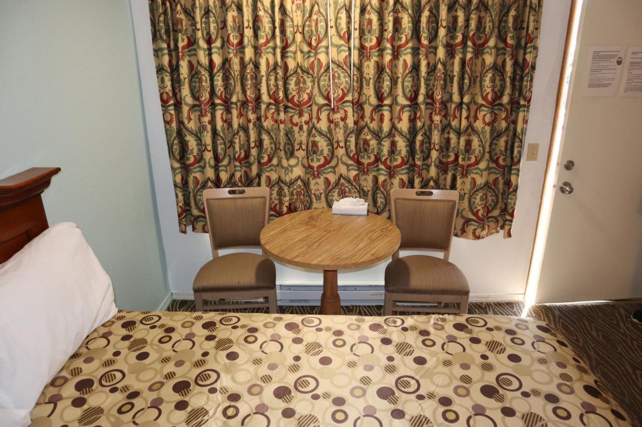 فلورينس Silver Sands Motel المظهر الخارجي الصورة